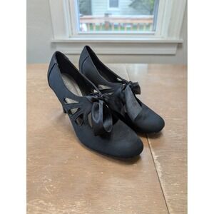 Ann Marino Womens Black Fabric Bow Cutout Pumps Heels Size 9.5 Mary Jane